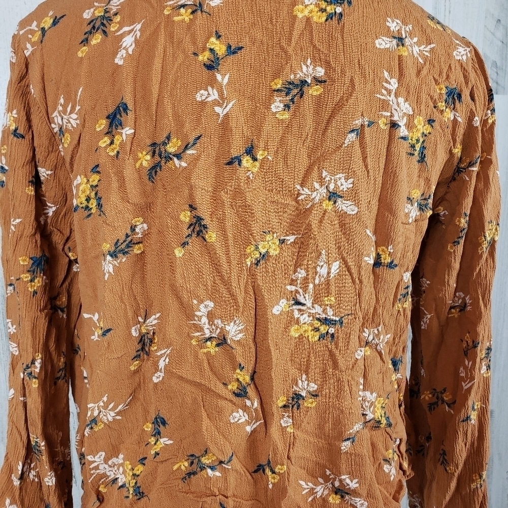 Rewind floral long sleeve front tie top size XL - Picture 6 of 8